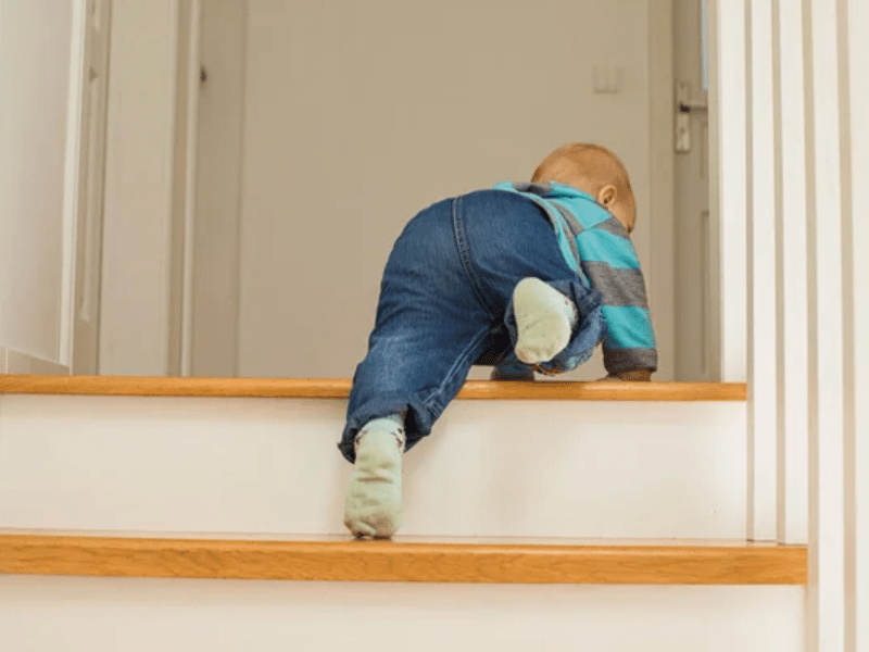 ¿Tienes escaleras en tu hogar? Consejos de seguridad para tu hijo