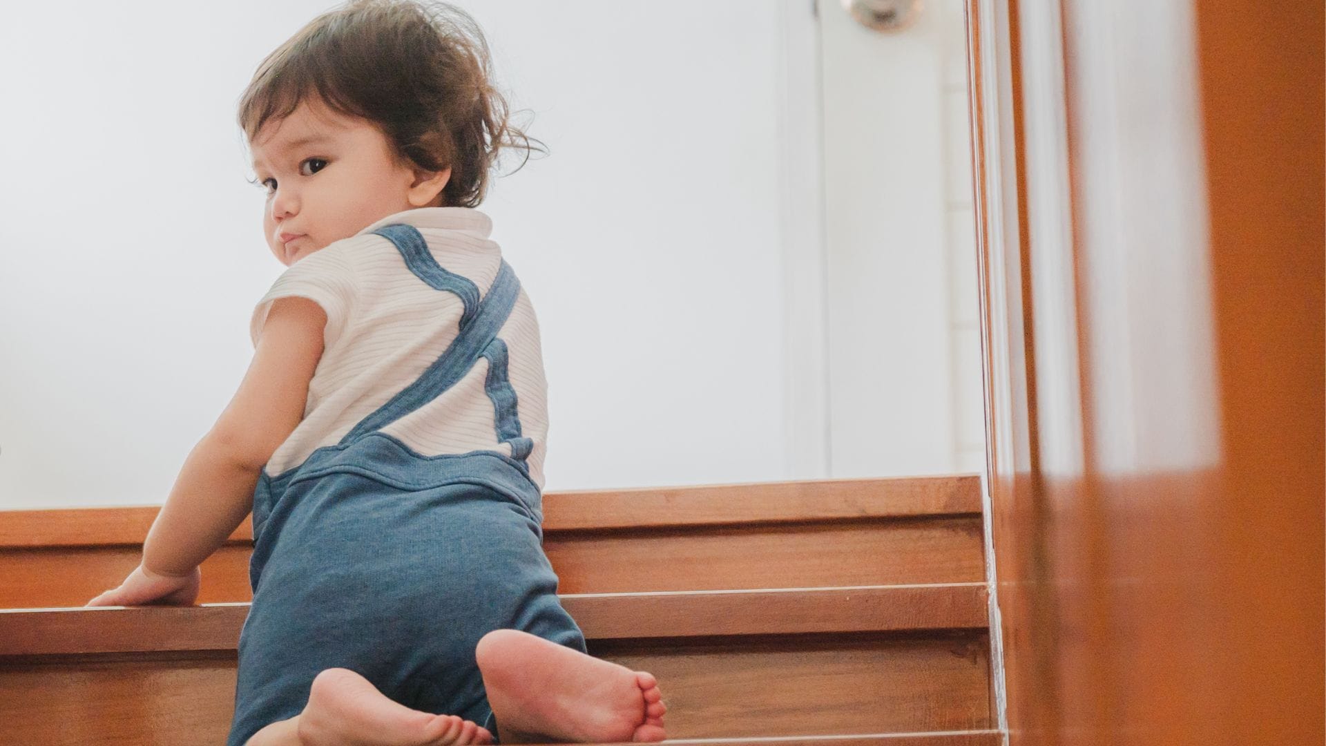 Consejos de seguridad para tu hijo cuando tienes escaleras en tu hogar